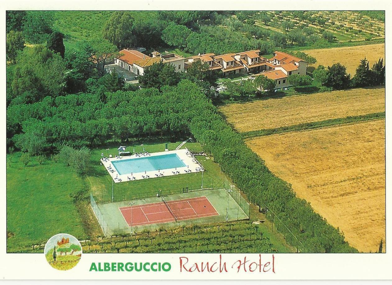 Ranch Hotel Scarlino Buitenkant foto